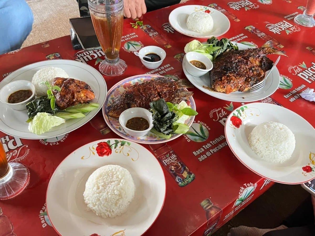 Foto RM. POJOK TEH PULOSARI